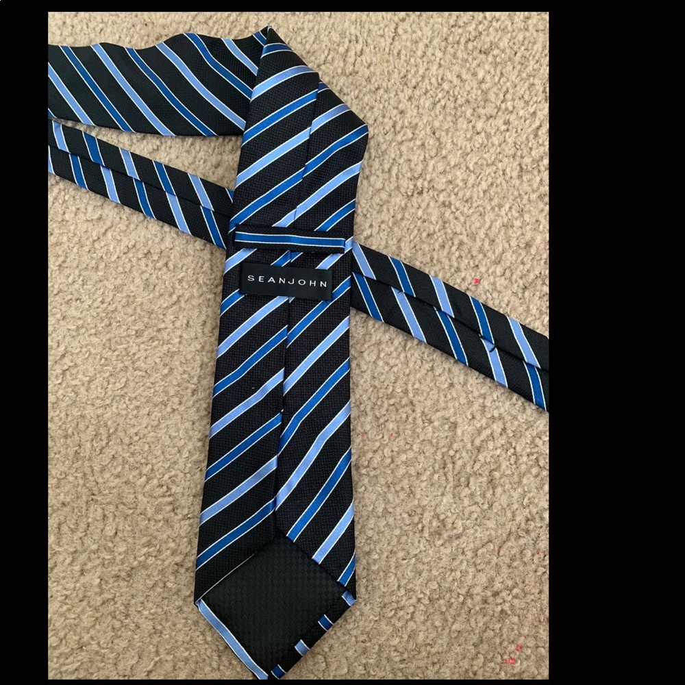 Sean John Black Blue and White Tie